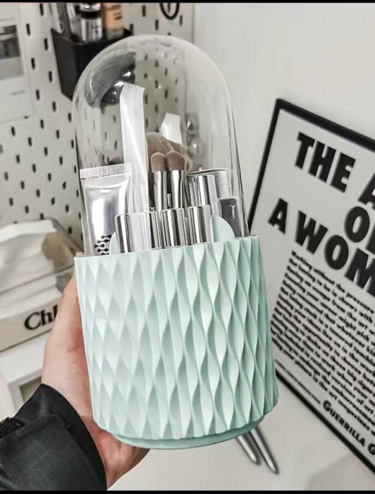 Кутия за четки за грим с капак и въртяща се на 360°