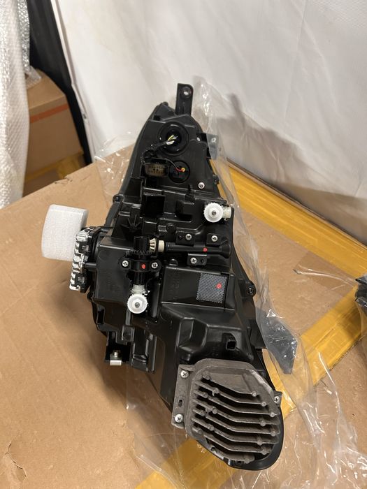 Monza 2023/2025 Фара