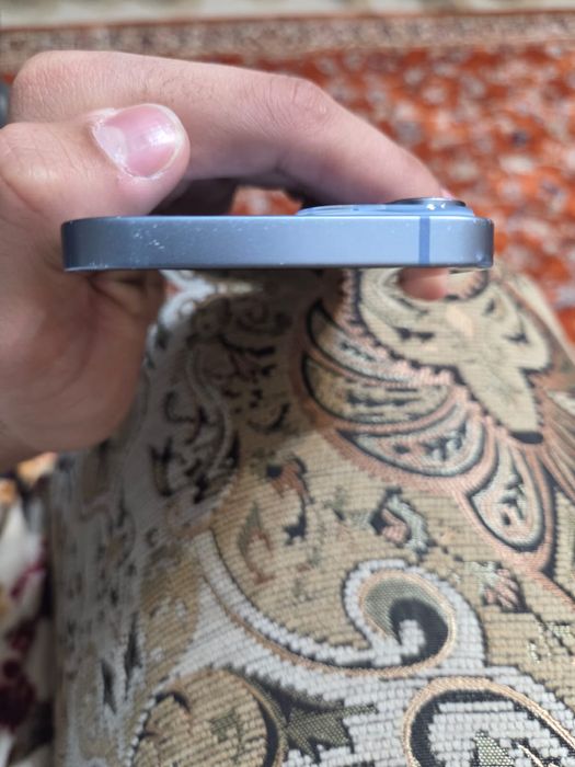 Iphone 14. baterie 83