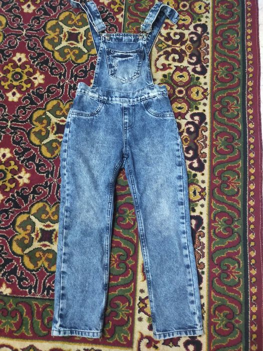 Продам джинсовый комбенизон