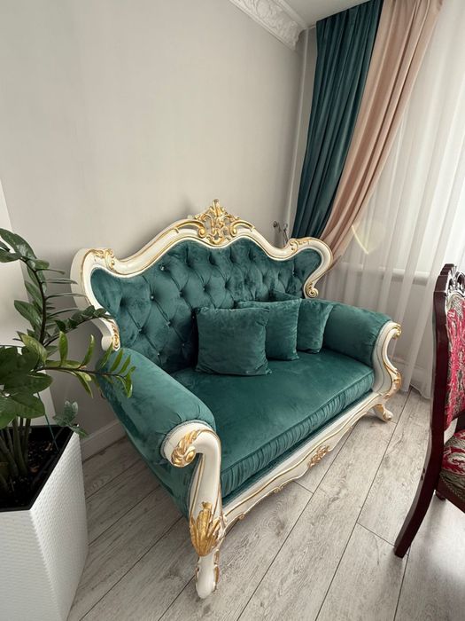 Продам диван.