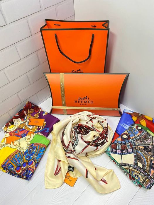 Широкий ассортимент подарок! Шелковые женские, модные платки оптом!