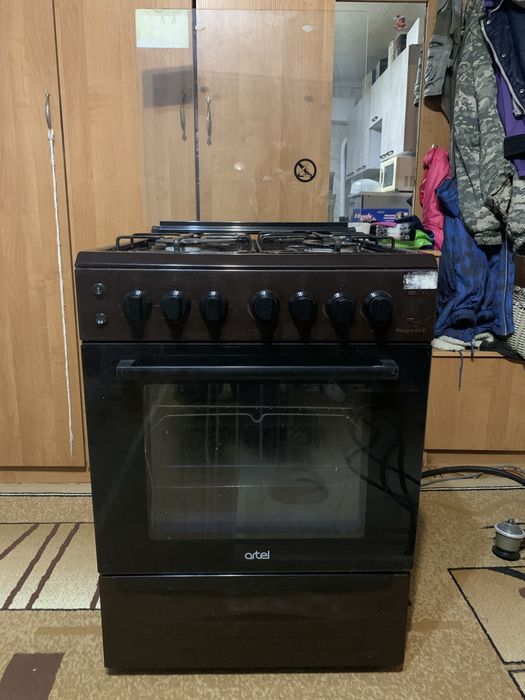 Продам газовую плиту