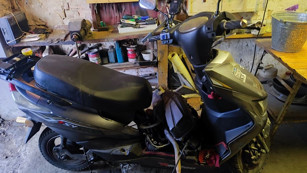 Мопед на запчасти