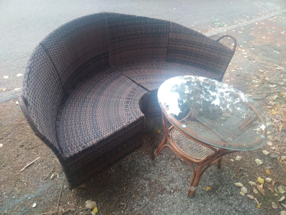 Комплект градински мебели от изкуствен  ратан - Маса и канапе
Размери