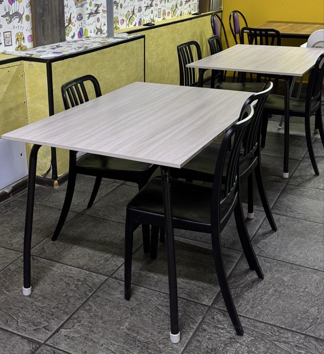 Продам столы почти новые