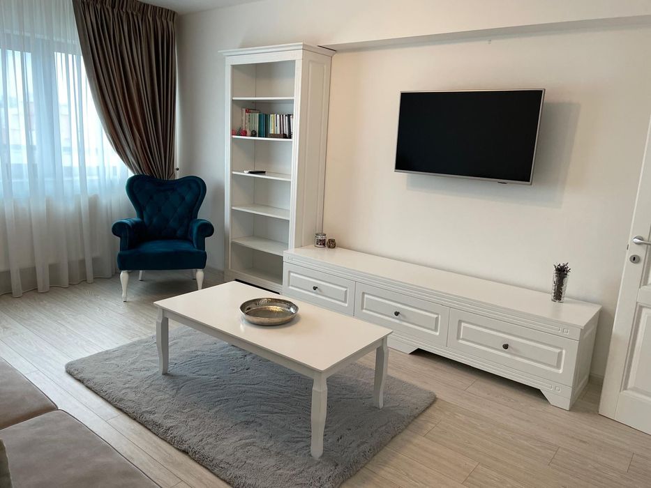 Ap NOU lux, 2 camere decomandat,ultra modern,Boxă + loc parcare,centru