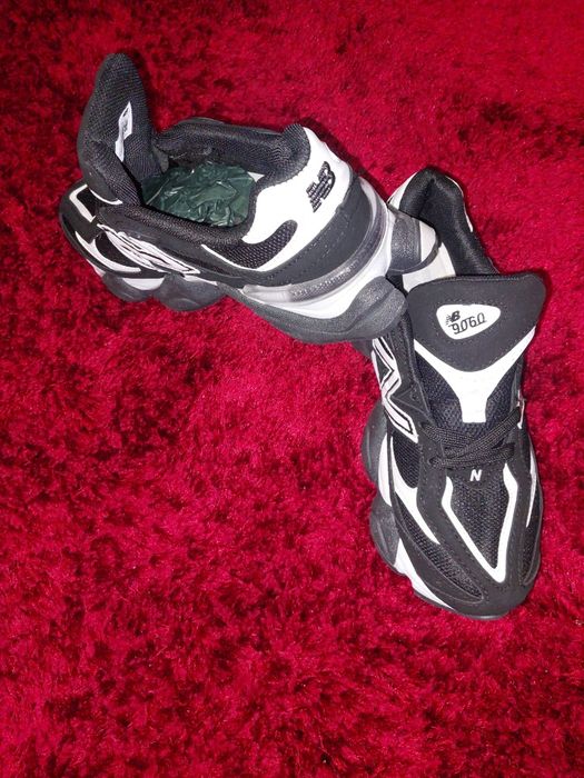 Adidași New Balance 9060