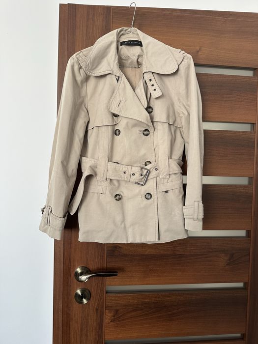 Trench dama  Zara L, dar potrivit M