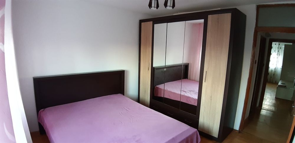 Proprietar vand apartament 2 camere decomandat