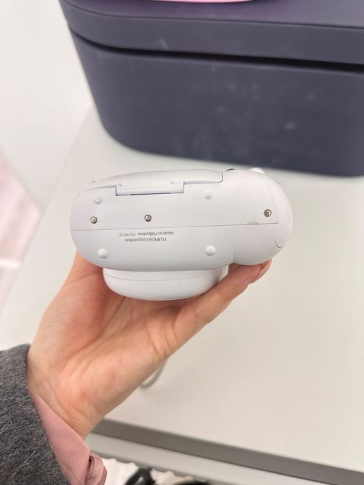 Продам Фотоаппарат Instax 12 mini