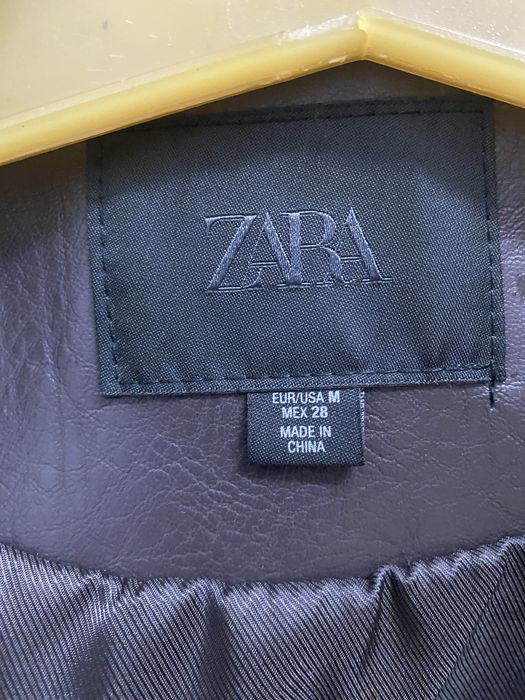 Продам куртку ZARA  кожaную размер М