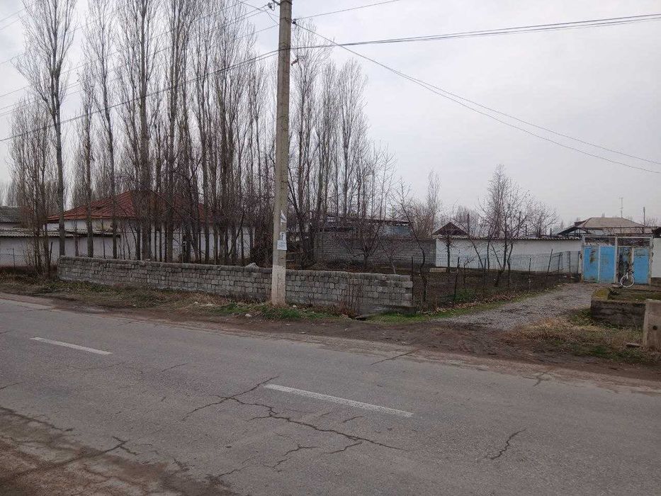 Uy sotiladi yaxshi joydan