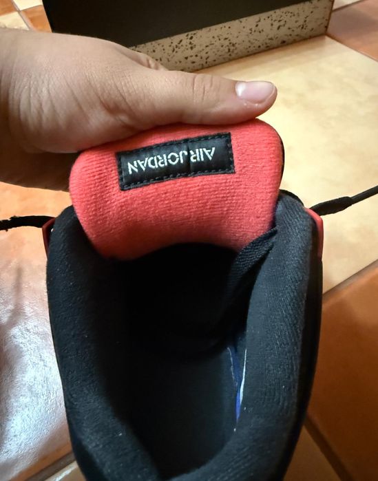 Jordan 4 Red Thunder