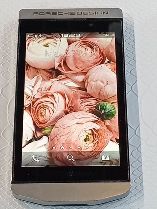 Blackberry Porsche Design P9982