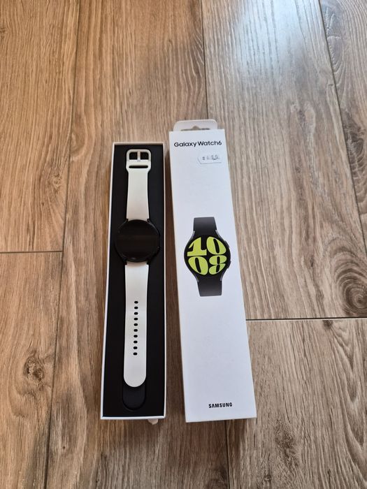Часовник samsung watch 6