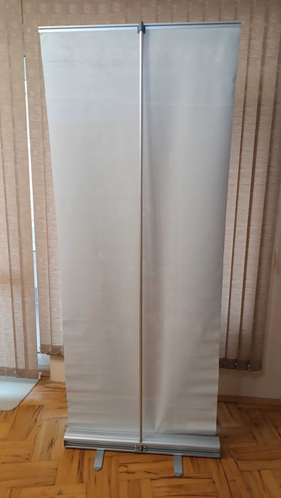 Рол банер стойка транспарант за реклама