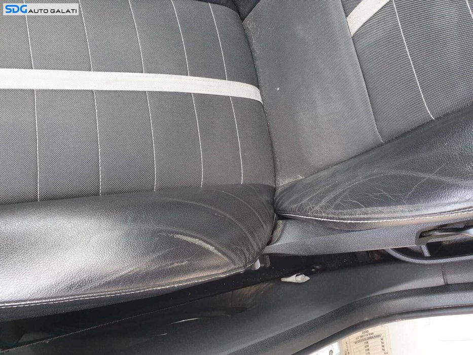 Scaun Dreapta Fata Pasager Fara Incalzire Semi Piele Ford Kuga 1 2008 - 2013 [Q2179] [Q2180]