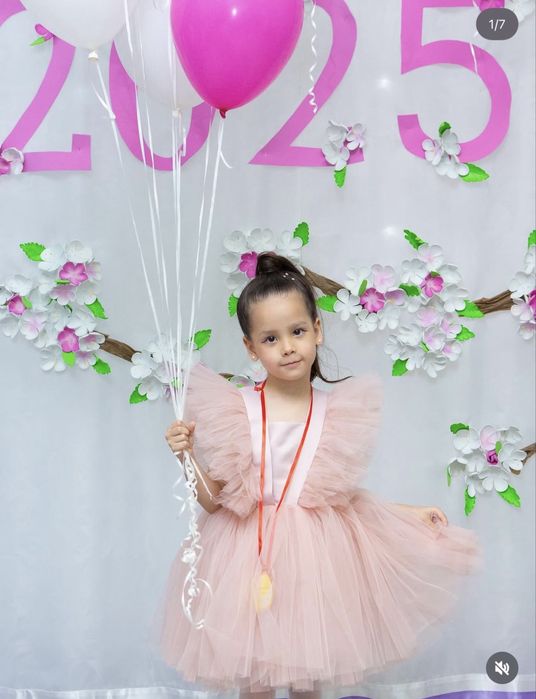 Продам платье для девочки  на выпускной/торжество