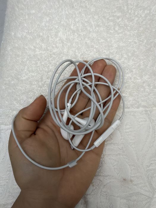 Наушники проводные lightning