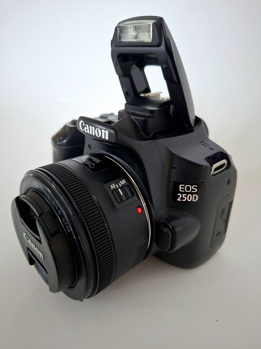 Aparat foto DSLR Canon Eos 250D + Obiectiv 50mm 1.8+filtru ND variabil