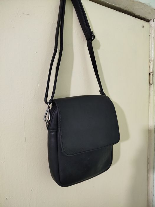 Продам кожаные сумки рюкзаки.