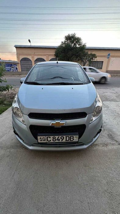 Spark shevrolet sotiladi
