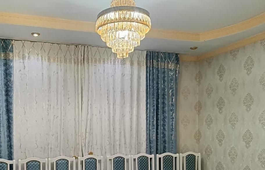 Продаю люстру состаяние отличное