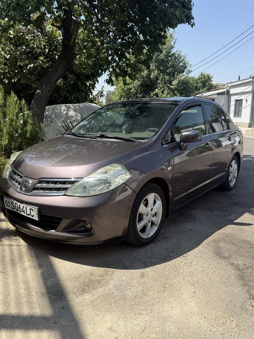 Nissan Tiida 2008