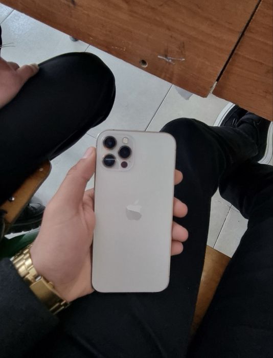 iphone 12 pro yaxshi sastayani