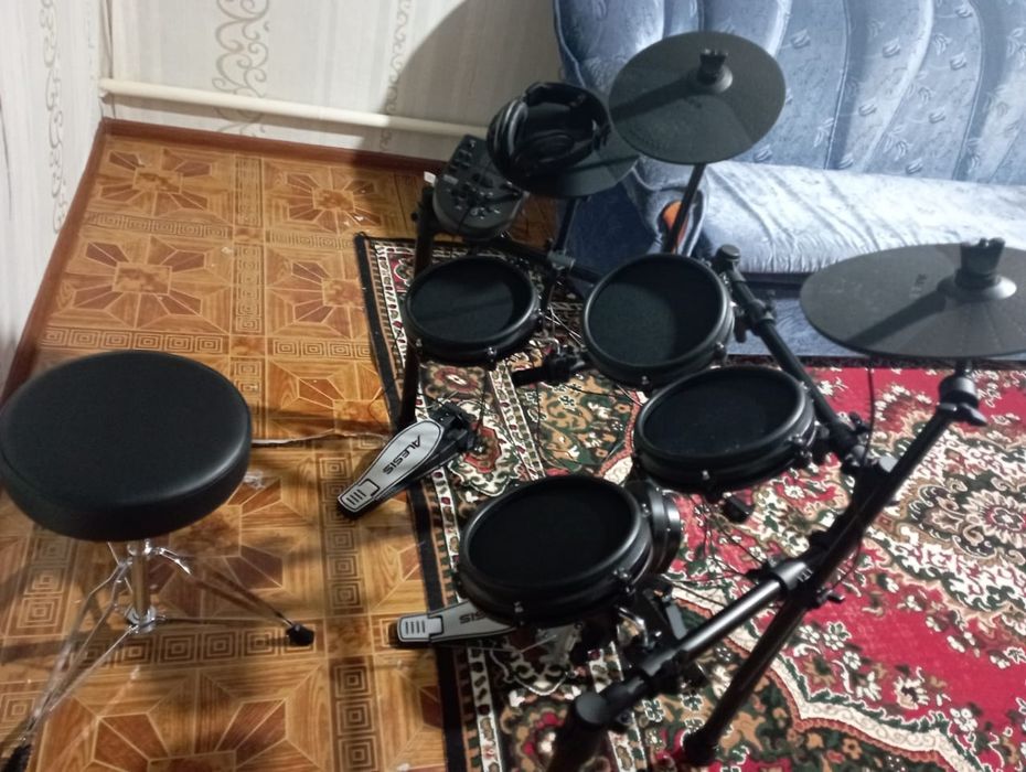Барабан Alesis нови