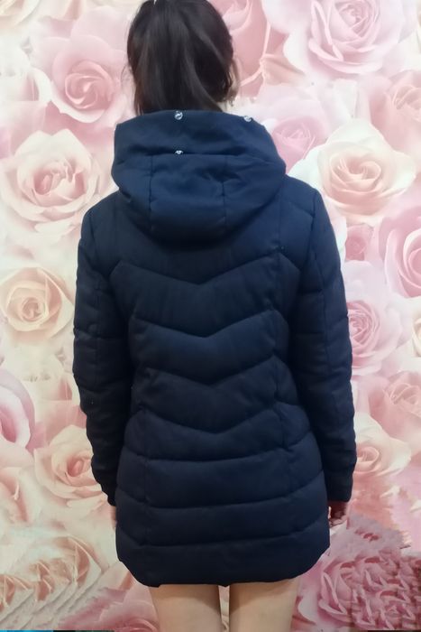 Продам куртки на мальчика и девочку