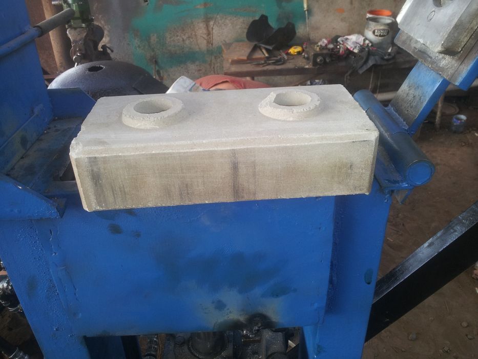 Lego oparat g'isht prislabberadi