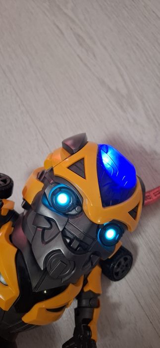 Vand robot interactiv