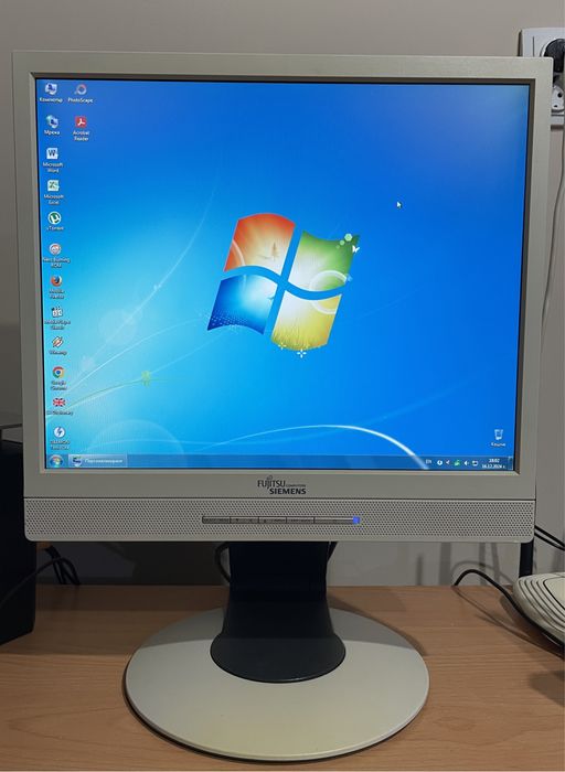 Компютър настолен + монитор