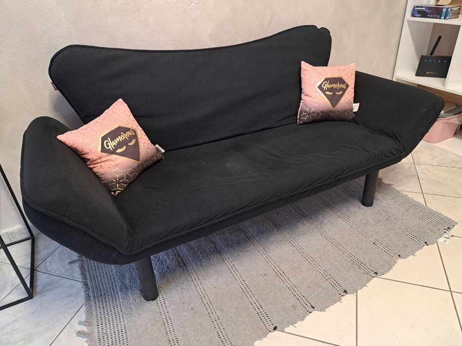 Разтегателен диван