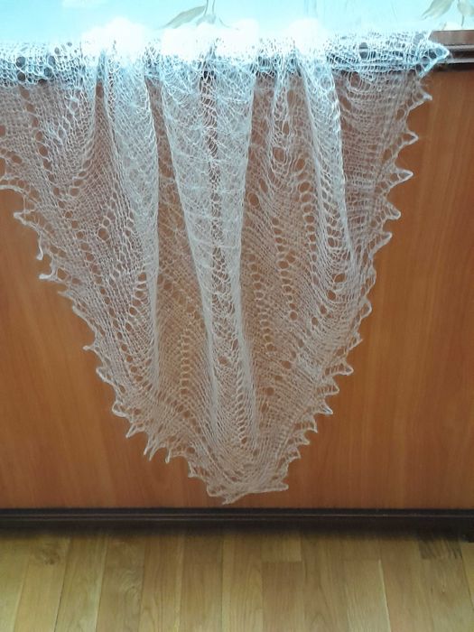 Пуховой платок паутинка