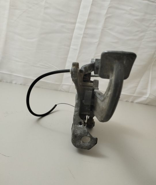 Pedala frana de parcare 2204200312 Mercedes-Benz ML W163 (facelift)