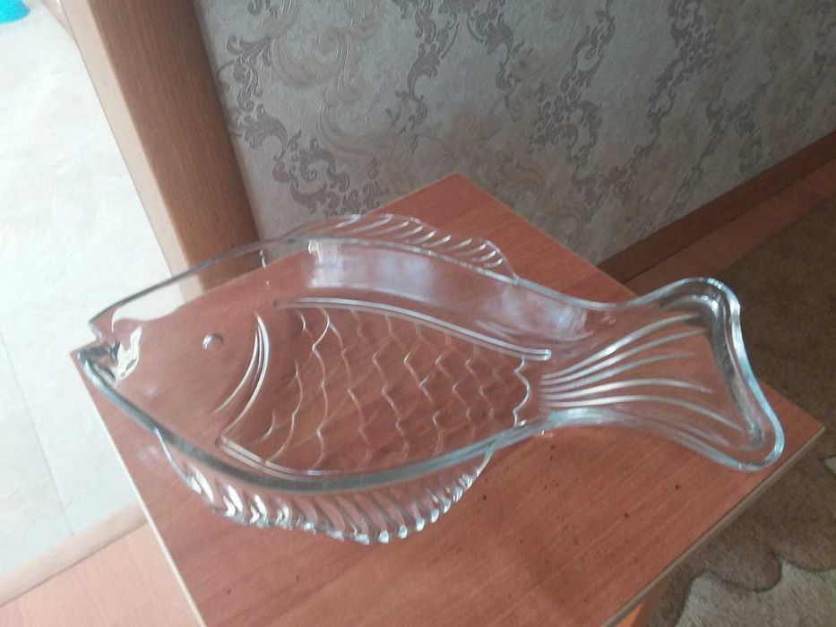 Селедочница стеклянная.