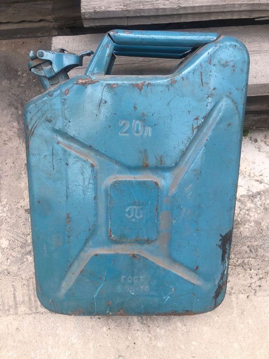 Продам железные канистры