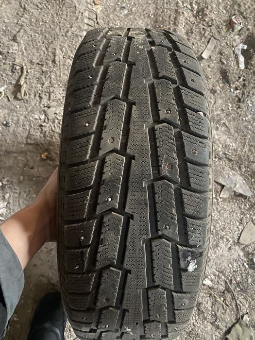 Шины кобальт почти новый