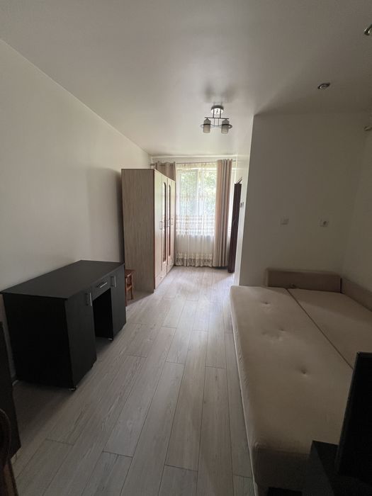 Inchiriez garsoniera