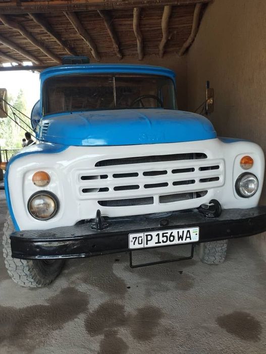 Suv moshina vodovoz sotiladi