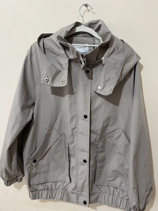 Женская  весенняя  куртка  продам .