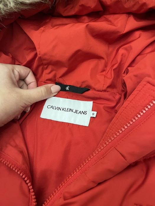 Calvin Klein Jeans червено зимно яке