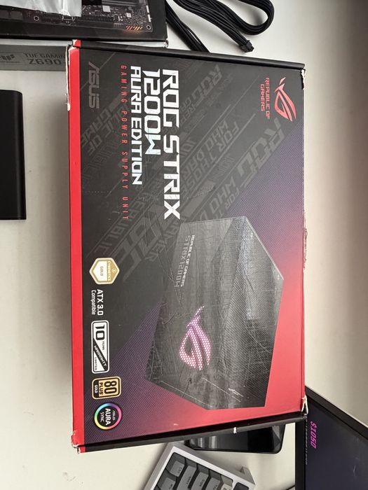 БП asus rog strix 1200w 80 gold
