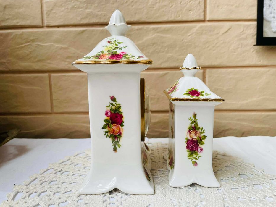 ROYAL ALBERT красив часовник от Англия от костен порцелан