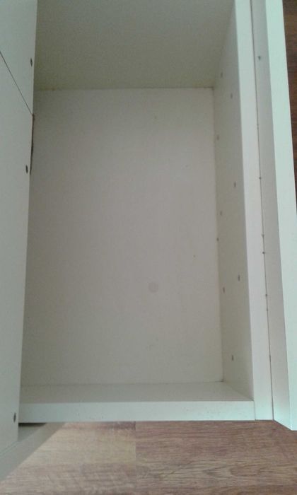 Детско легло в бяло