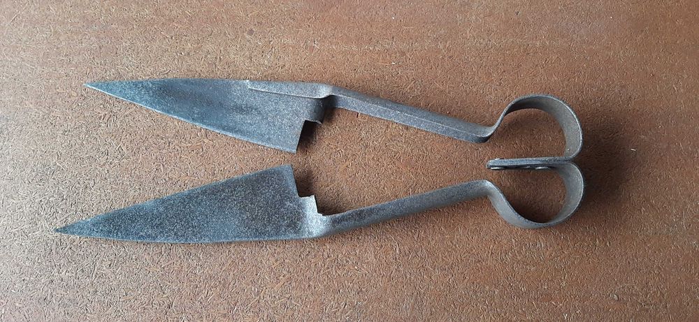 Стари вещи: ренде, мелничка, рукан и др.