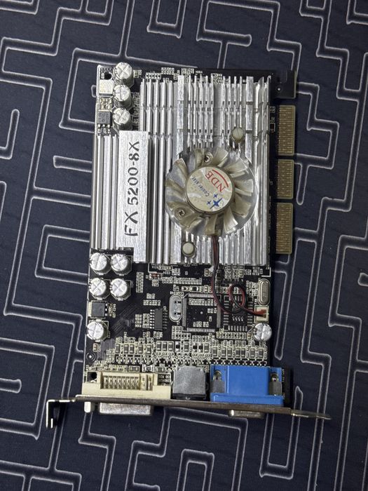продам видео карту FX5200/8X 128mb